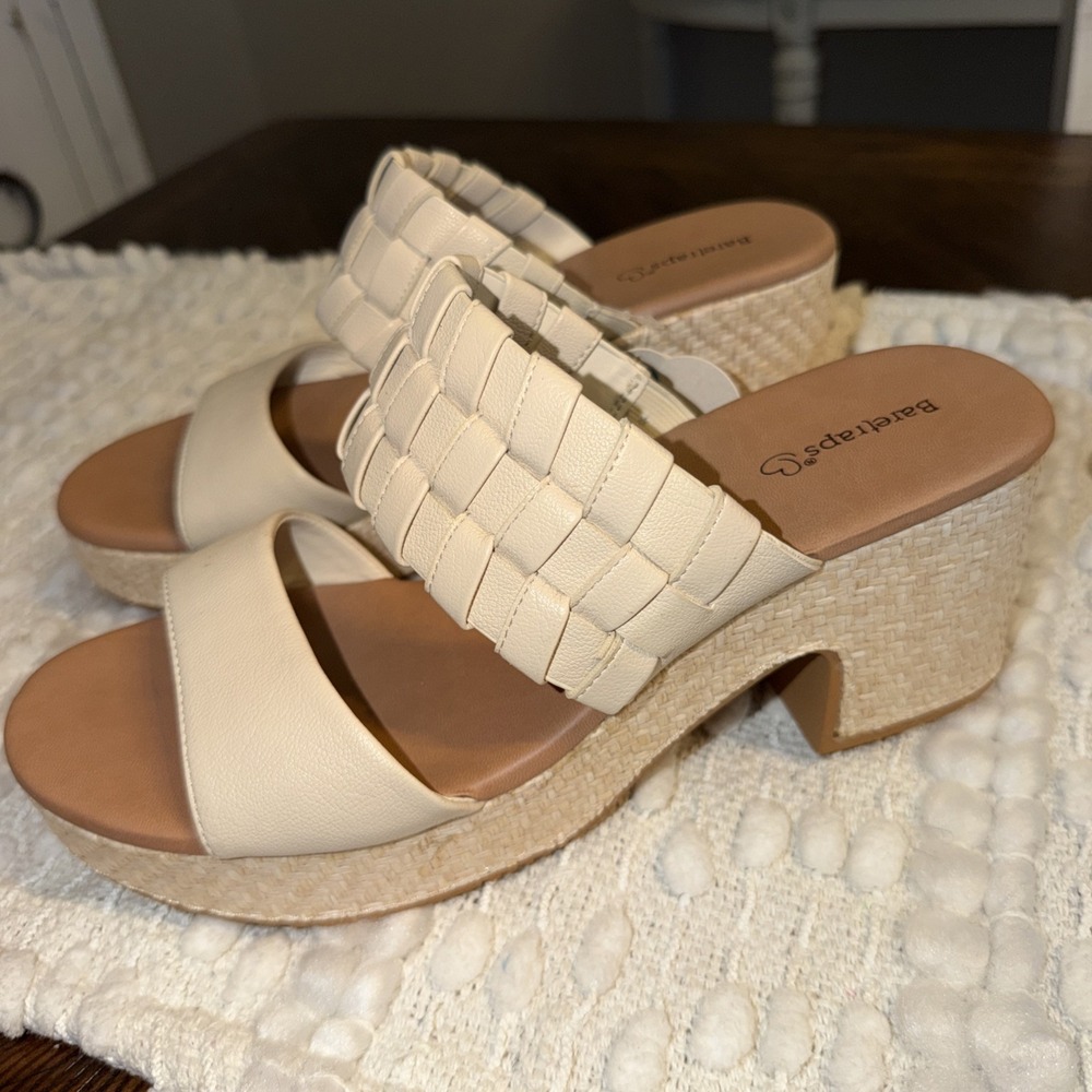 New Bear Traps Sandals 10M Ivory Leather Slide Platform Sandals Coastal Boho